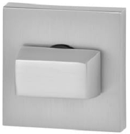 Metalowy włącznik światła w minimalistycznym stylu, z prostokątnym przyciskiem na tle kwadratowej ramki.