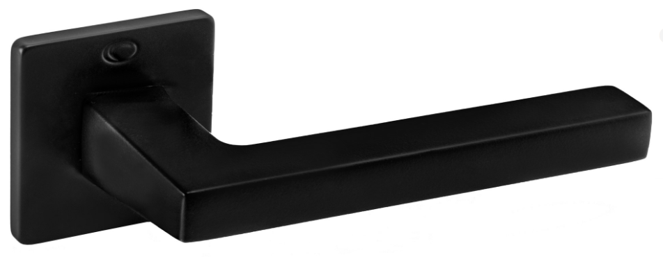 Czarny uchwyt drzwiowy o prostokątnym kształcie i matowym wykończeniu.