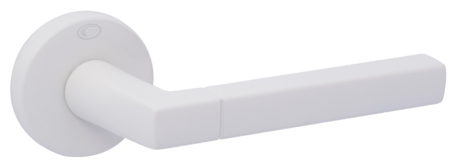 Biała klamka drzwiowa o prostokątnym kształcie i okrągłej podstawie.