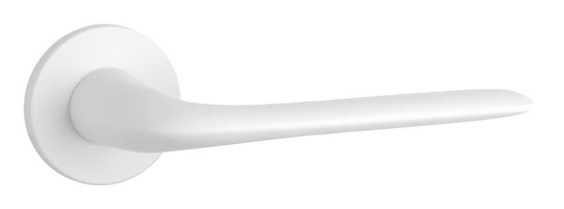 Biała klamka drzwiowa o nowoczesnym, ergonomicznym kształcie, zamocowana na okrągłej podstawie.