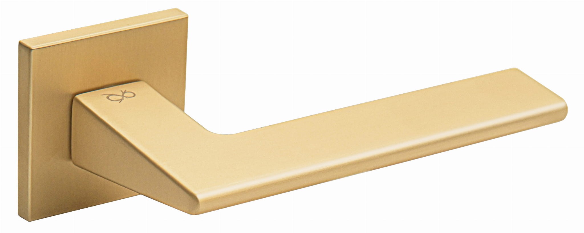 Złota klamka o nowoczesnym, minimalistycznym designie, zamocowana na kwadratowej płycie.