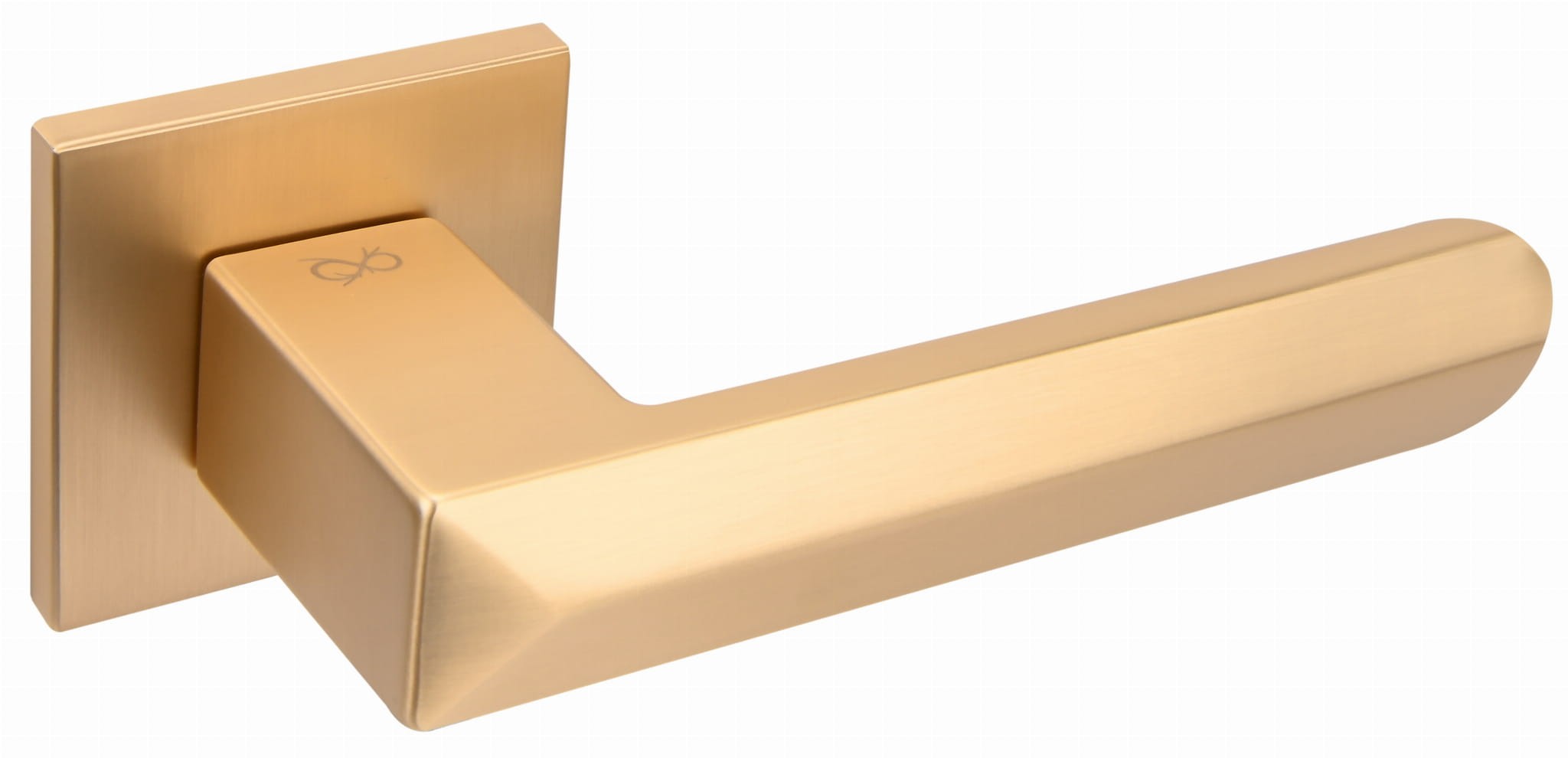 Złota klamka drzwiowa o nowoczesnym, minimalistycznym designie.