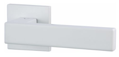 Biała klamka drzwiowa o prostokątnym kształcie, zamontowana na kwadratowej podstawie.