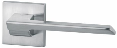 Metalowy uchwyt drzwiowy w nowoczesnym stylu, z prostą, płaską rączką i kwadratową podstawą.