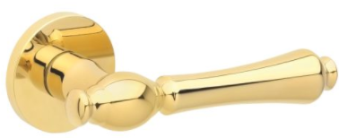 Złoty uchwyt drzwiowy o eleganckim kształcie i błyszczącej powierzchni.