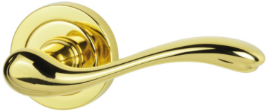 Złota klamka drzwiowa o eleganckim, zaokrąglonym kształcie.