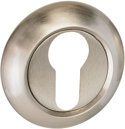 Metalowy wkład zamka w okrągłej obudowie, z wycięciem w kształcie klucza.