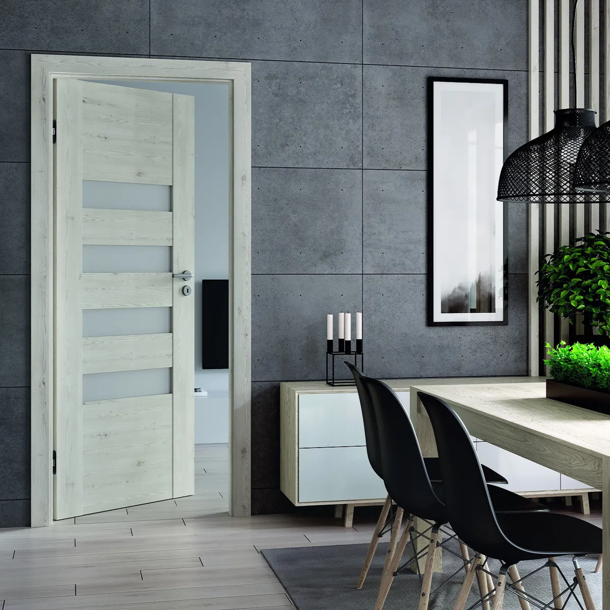 Nowoczesne wnętrze z otwartymi drzwiami, szarymi ścianami, stołem, krzesłami i rośliną w donicy.