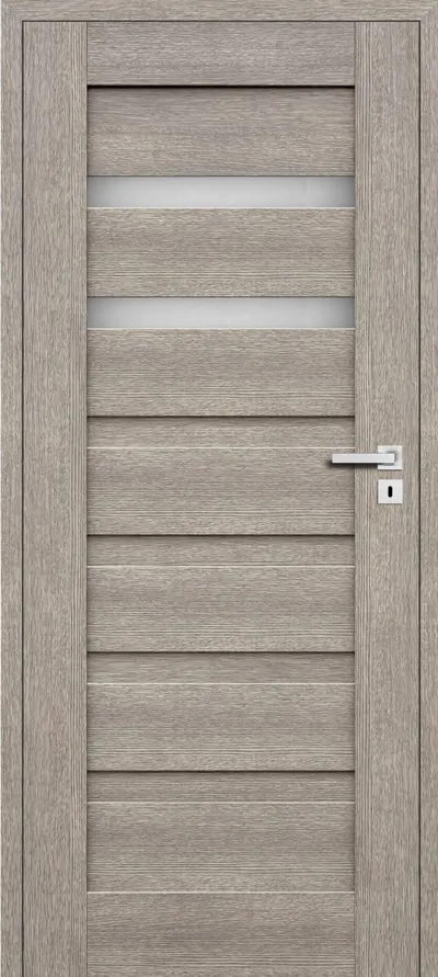 Drzwi w odcieniu szaro-beżowym z poziomymi panelami i przeszkleniem w górnej części.