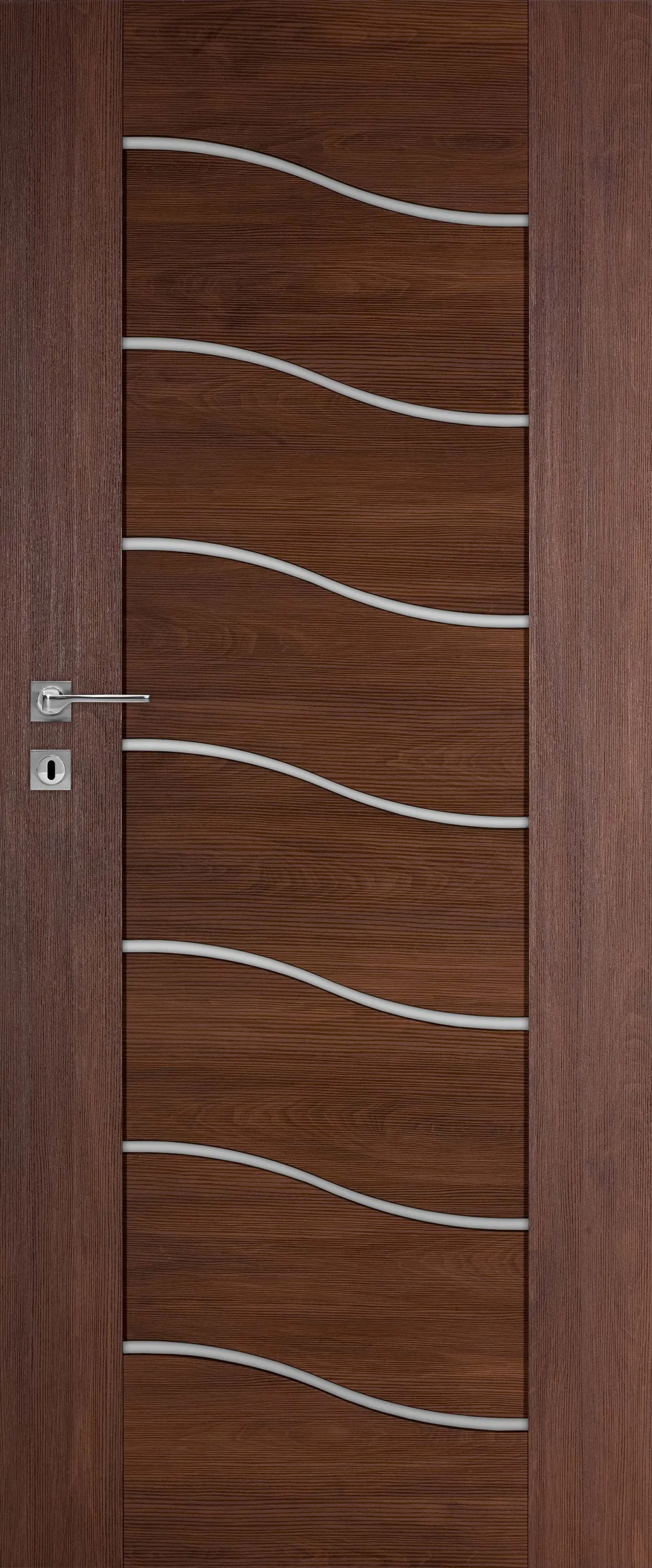 Brązowe drzwi z dekoracyjnymi falistymi liniami w kolorze srebrnym.