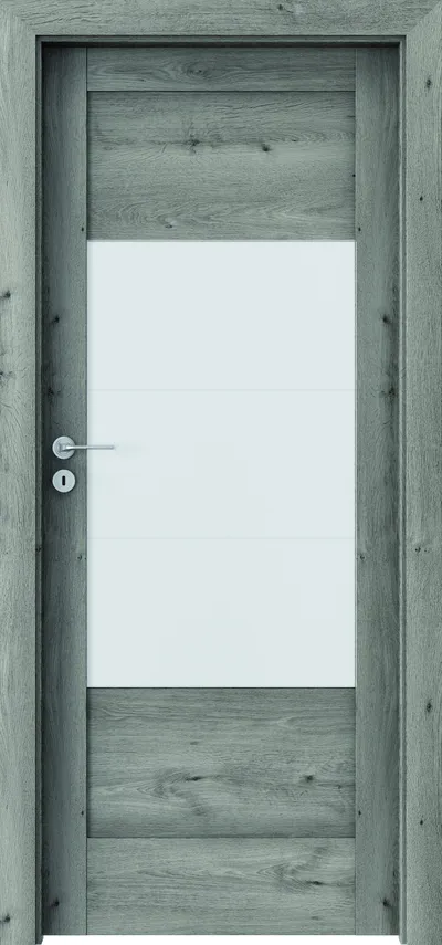 Drzwi w odcieniu szaro-beżowym z białym panelem w centralnej części i metalowym uchwytem.